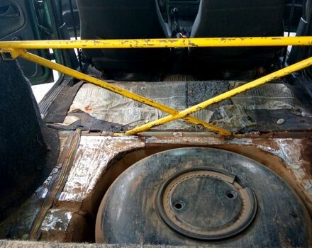 Зелений ВАЗ 2109, об'ємом двигуна 1.6 л та пробігом 300 тис. км за 1000 $, фото 1 на Automoto.ua