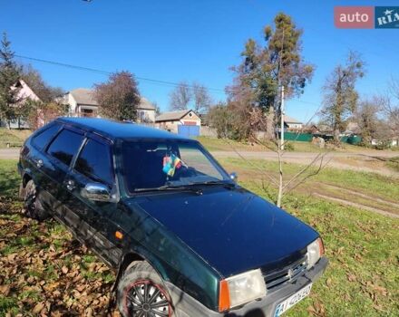 Зеленый ВАЗ 2109, объемом двигателя 1.5 л и пробегом 280 тыс. км за 2100 $, фото 2 на Automoto.ua