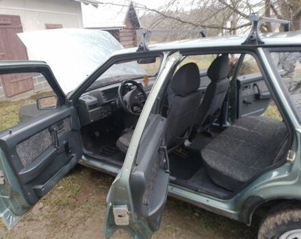 Зелений ВАЗ 2109, об'ємом двигуна 1.5 л та пробігом 375 тис. км за 1237 $, фото 6 на Automoto.ua