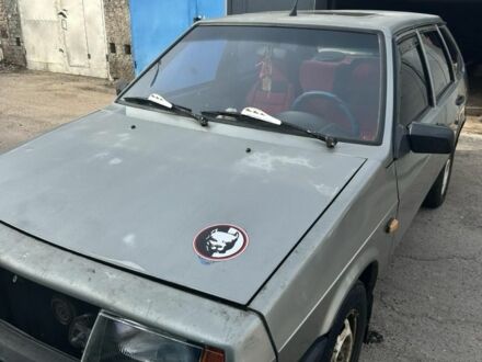 Зеленый ВАЗ 2109, объемом двигателя 1 л и пробегом 250 тыс. км за 1200 $, фото 1 на Automoto.ua