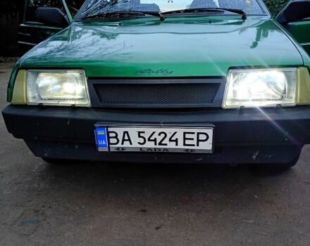 Зеленый ВАЗ 2109, объемом двигателя 1.5 л и пробегом 150 тыс. км за 1100 $, фото 1 на Automoto.ua