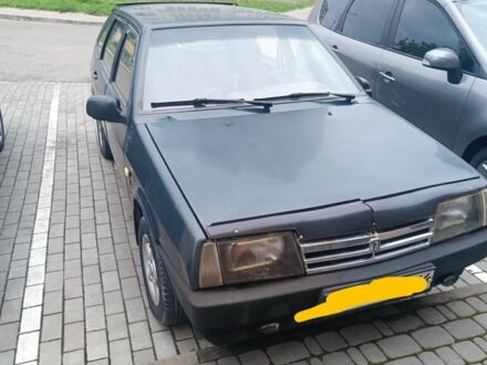 ВАЗ 2109 2003 у Луцьку на Automoto.ua Зелений ВАЗ 2109, об'ємом двигуна 1 л та пробігом 200 тис. км за 300 $, фото 1 на Automoto.ua