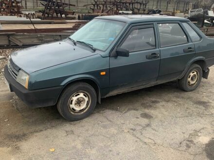 Зеленый ВАЗ 2109, объемом двигателя 1.5 л и пробегом 300 тыс. км за 800 $, фото 1 на Automoto.ua
