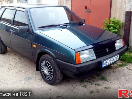ВАЗ 2109 2005 у Кам'янське (Дніпродзержинськ) на Automoto.ua Зелений ВАЗ 2109, об'ємом двигуна 1.5 л та пробігом 250 тис. км за 1750 $, фото 1 на Automoto.ua