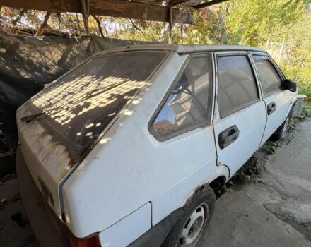 Белый ВАЗ 21093, объемом двигателя 1.5 л и пробегом 300 тыс. км за 790 $, фото 4 на Automoto.ua