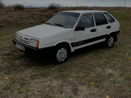 ВАЗ 21093 1993 в Каменское - Днепродзержинск на Automoto.ua Белый ВАЗ 21093, объемом двигателя 1.5 л и пробегом 100 тыс. км за 833 $, фото 1 на Automoto.ua