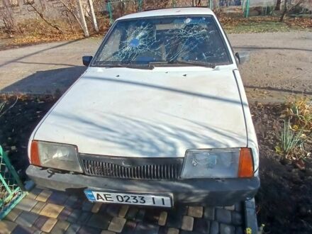 ВАЗ 21093 1994 у Кривому Розі на Automoto.ua Білий ВАЗ 21093, об'ємом двигуна 1.5 л та пробігом 250 тис. км за 25000 $, фото 1 на Automoto.ua