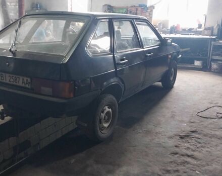 Черный ВАЗ 21093, объемом двигателя 1.3 л и пробегом 200 тыс. км за 558 $, фото 2 на Automoto.ua