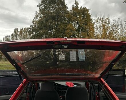 ВАЗ 21093 1990 в Житомире на Automoto.ua Красный ВАЗ 21093, объемом двигателя 1.5 л и пробегом 200 тыс. км за 553 $, фото 6 на Automoto.ua