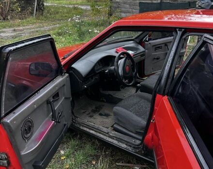 ВАЗ 21093 1990 в Житомире на Automoto.ua Красный ВАЗ 21093, объемом двигателя 1.5 л и пробегом 200 тыс. км за 553 $, фото 8 на Automoto.ua