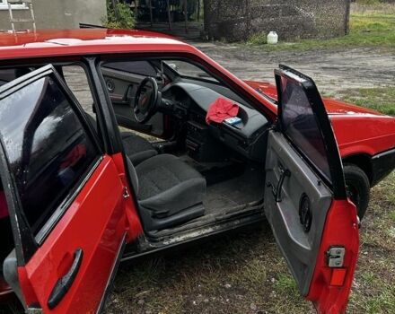 ВАЗ 21093 1990 в Житомире на Automoto.ua Красный ВАЗ 21093, объемом двигателя 1.5 л и пробегом 200 тыс. км за 553 $, фото 4 на Automoto.ua