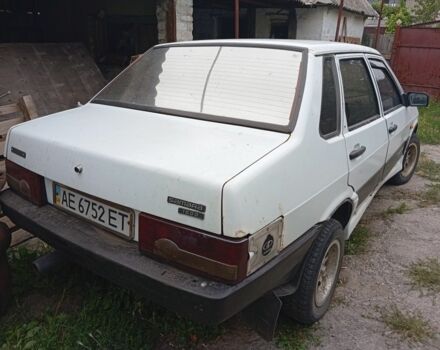 Белый ВАЗ 21099, объемом двигателя 1 л и пробегом 230 тыс. км за 33331 $, фото 3 на Automoto.ua