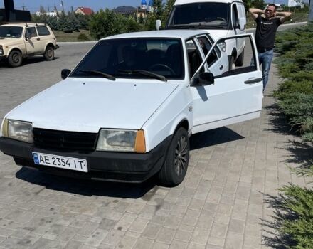 Белый ВАЗ 21099, объемом двигателя 1.5 л и пробегом 150 тыс. км за 900 $, фото 2 на Automoto.ua
