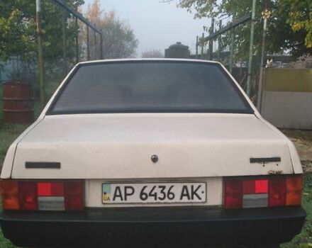 Белый ВАЗ 21099, объемом двигателя 1.5 л и пробегом 300 тыс. км за 952 $, фото 3 на Automoto.ua