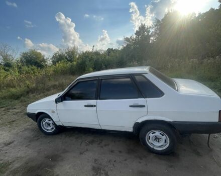 Белый ВАЗ 21099, объемом двигателя 1.3 л и пробегом 456 тыс. км за 650 $, фото 1 на Automoto.ua