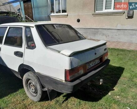 Белый ВАЗ 21099, объемом двигателя 1.3 л и пробегом 25 тыс. км за 700 $, фото 4 на Automoto.ua