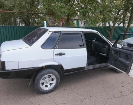 Белый ВАЗ 21099, объемом двигателя 1.5 л и пробегом 207 тыс. км за 1100 $, фото 2 на Automoto.ua