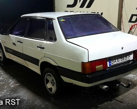 Белый ВАЗ 21099, объемом двигателя 1.5 л и пробегом 300 тыс. км за 950 $, фото 3 на Automoto.ua