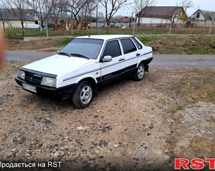 Белый ВАЗ 21099, объемом двигателя 13 л и пробегом 200 тыс. км за 999 $, фото 5 на Automoto.ua