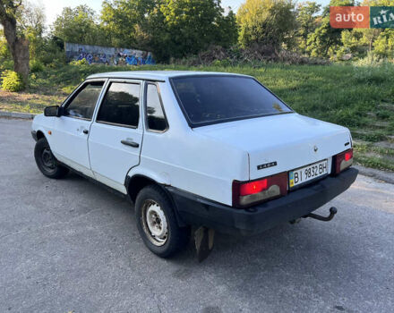 Белый ВАЗ 21099, объемом двигателя 1.5 л и пробегом 240 тыс. км за 750 $, фото 1 на Automoto.ua