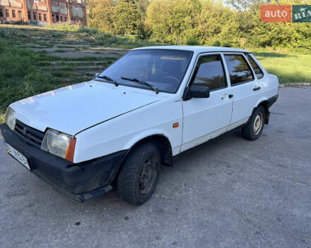 Белый ВАЗ 21099, объемом двигателя 1.5 л и пробегом 240 тыс. км за 750 $, фото 6 на Automoto.ua