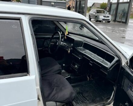 Белый ВАЗ 21099, объемом двигателя 1.5 л и пробегом 245 тыс. км за 300 $, фото 6 на Automoto.ua