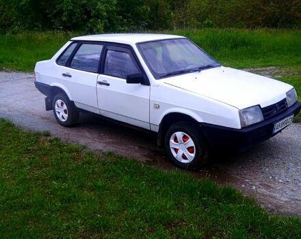 Белый ВАЗ 21099, объемом двигателя 1.5 л и пробегом 238 тыс. км за 950 $, фото 2 на Automoto.ua