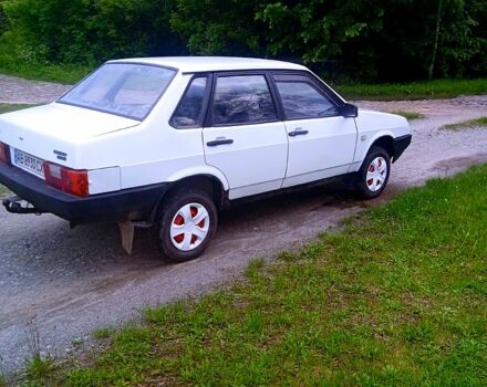 Белый ВАЗ 21099, объемом двигателя 1.5 л и пробегом 238 тыс. км за 950 $, фото 3 на Automoto.ua