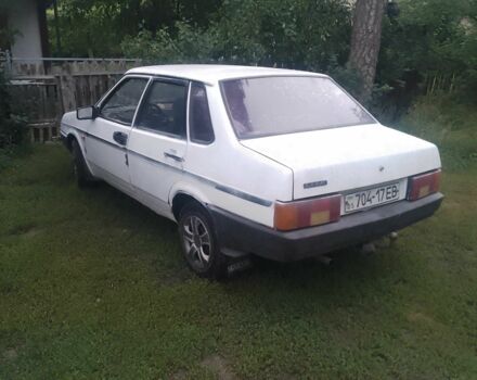 Белый ВАЗ 21099, объемом двигателя 1.5 л и пробегом 300 тыс. км за 600 $, фото 4 на Automoto.ua