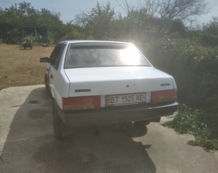 Белый ВАЗ 21099, объемом двигателя 1.5 л и пробегом 1 тыс. км за 1100 $, фото 4 на Automoto.ua