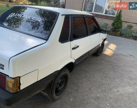 Белый ВАЗ 21099, объемом двигателя 1.5 л и пробегом 200 тыс. км за 850 $, фото 3 на Automoto.ua
