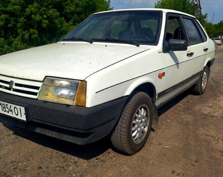 Белый ВАЗ 21099, объемом двигателя 1.5 л и пробегом 250 тыс. км за 900 $, фото 4 на Automoto.ua