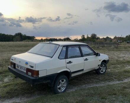Белый ВАЗ 21099, объемом двигателя 1.5 л и пробегом 210 тыс. км за 1083 $, фото 2 на Automoto.ua