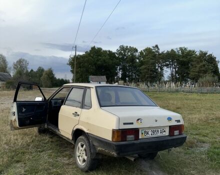 Белый ВАЗ 21099, объемом двигателя 1.5 л и пробегом 210 тыс. км за 1083 $, фото 3 на Automoto.ua