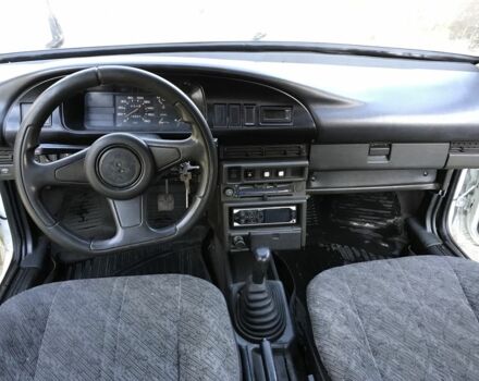 Белый ВАЗ 21099, объемом двигателя 1.5 л и пробегом 250 тыс. км за 945 $, фото 3 на Automoto.ua