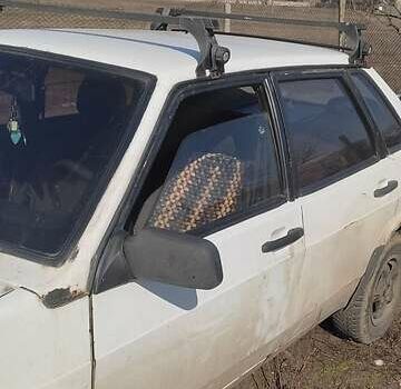 Білий ВАЗ 21099, об'ємом двигуна 1.5 л та пробігом 250 тис. км за 700 $, фото 6 на Automoto.ua