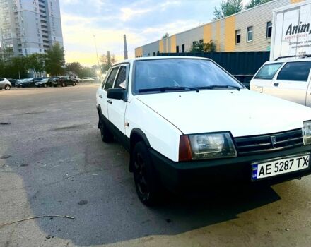 Белый ВАЗ 21099, объемом двигателя 1.5 л и пробегом 200 тыс. км за 1350 $, фото 2 на Automoto.ua