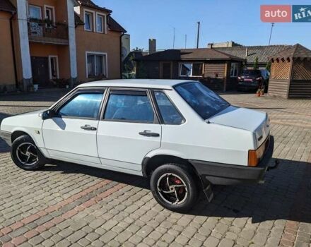 Белый ВАЗ 21099, объемом двигателя 1.5 л и пробегом 100 тыс. км за 1600 $, фото 3 на Automoto.ua