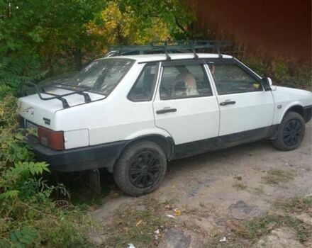 Белый ВАЗ 21099, объемом двигателя 1.5 л и пробегом 200 тыс. км за 800 $, фото 1 на Automoto.ua