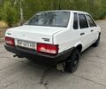 Белый ВАЗ 21099, объемом двигателя 1.5 л и пробегом 130 тыс. км за 818 $, фото 3 на Automoto.ua