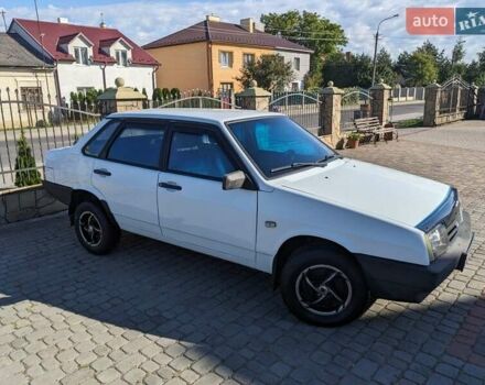 Белый ВАЗ 21099, объемом двигателя 1.5 л и пробегом 100 тыс. км за 1600 $, фото 1 на Automoto.ua