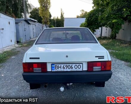 Белый ВАЗ 21099, объемом двигателя 1.5 л и пробегом 200 тыс. км за 1599 $, фото 2 на Automoto.ua