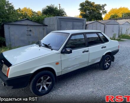 Белый ВАЗ 21099, объемом двигателя 1.5 л и пробегом 200 тыс. км за 1599 $, фото 4 на Automoto.ua