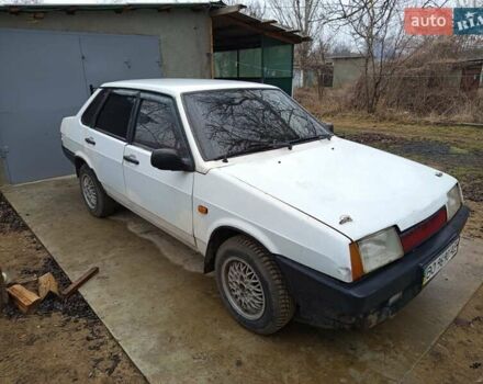 Белый ВАЗ 21099, объемом двигателя 1.5 л и пробегом 300 тыс. км за 900 $, фото 2 на Automoto.ua