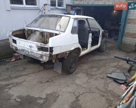 Белый ВАЗ 21099, объемом двигателя 1.5 л и пробегом 200 тыс. км за 600 $, фото 4 на Automoto.ua
