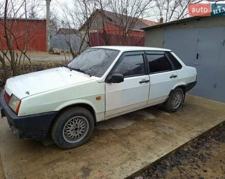 Белый ВАЗ 21099, объемом двигателя 1.5 л и пробегом 300 тыс. км за 900 $, фото 3 на Automoto.ua