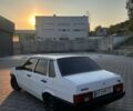 Белый ВАЗ 21099, объемом двигателя 1.6 л и пробегом 239 тыс. км за 1050 $, фото 2 на Automoto.ua