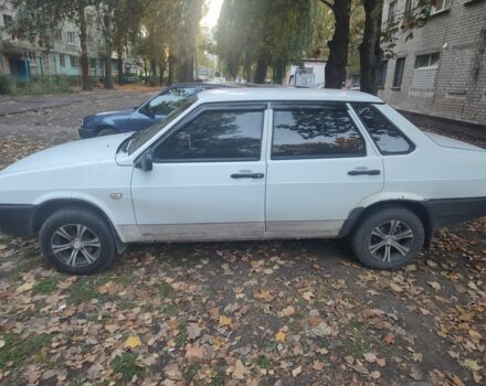 Белый ВАЗ 21099, объемом двигателя 1.5 л и пробегом 195 тыс. км за 1079 $, фото 2 на Automoto.ua