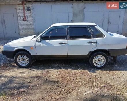 ВАЗ 21099 2000 в Николаеве на Automoto.ua Белый ВАЗ 21099, объемом двигателя 1.5 л и пробегом 189 тыс. км за 900 $, фото 9 на Automoto.ua