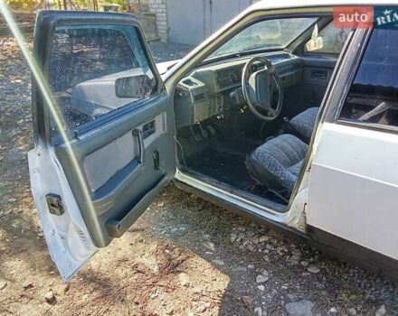 ВАЗ 21099 2000 в Николаеве на Automoto.ua Белый ВАЗ 21099, объемом двигателя 1.5 л и пробегом 189 тыс. км за 900 $, фото 5 на Automoto.ua